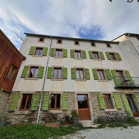 Le Grenier Des Moineaux Bed and Breakfast Font-Romeu-Odeillo-Via Exteriör bild