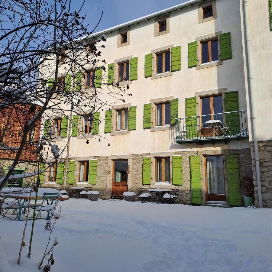 Le Grenier Des Moineaux Bed and Breakfast Font-Romeu-Odeillo-Via Exteriör bild