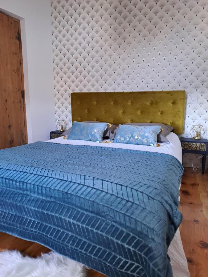Le Grenier Des Moineaux Bed and Breakfast Font-Romeu-Odeillo-Via Exteriör bild