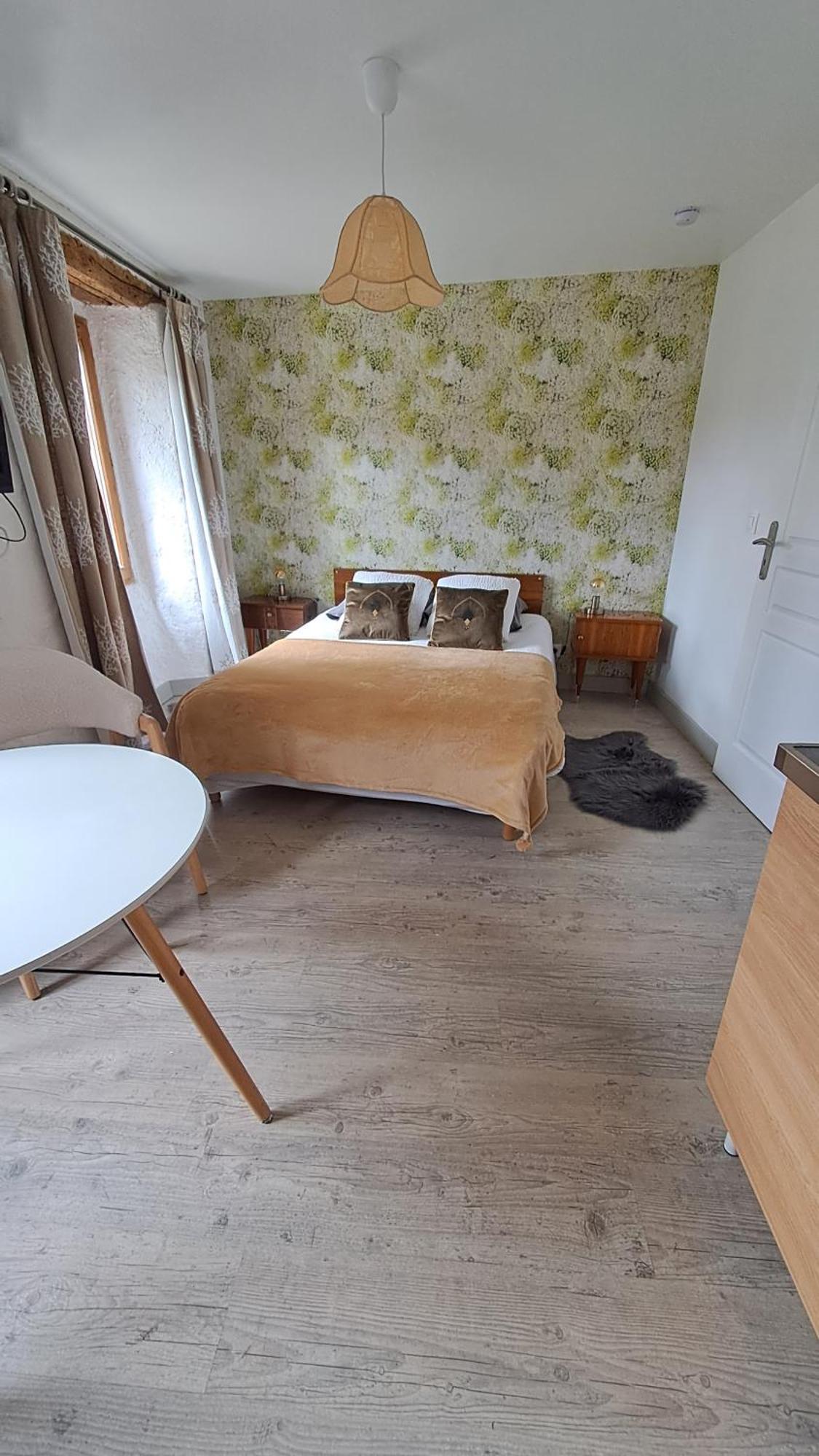 Le Grenier Des Moineaux Bed and Breakfast Font-Romeu-Odeillo-Via Exteriör bild