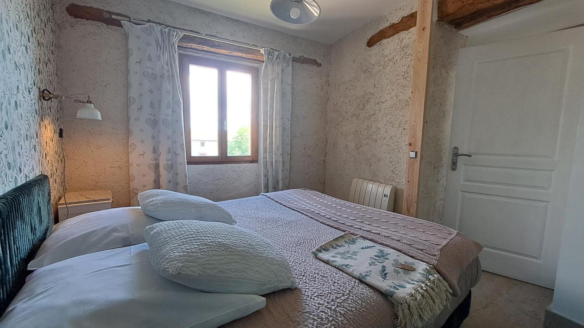 Le Grenier Des Moineaux Bed and Breakfast Font-Romeu-Odeillo-Via Rum bild
